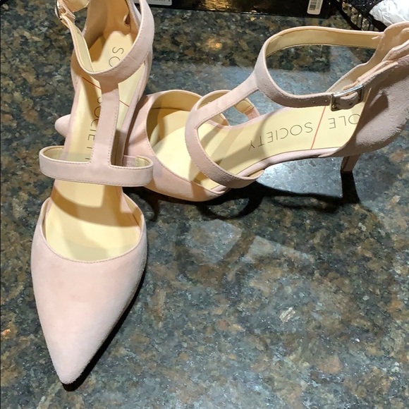 Lovely Brand new Dress shoes . - Picture 2 of 7